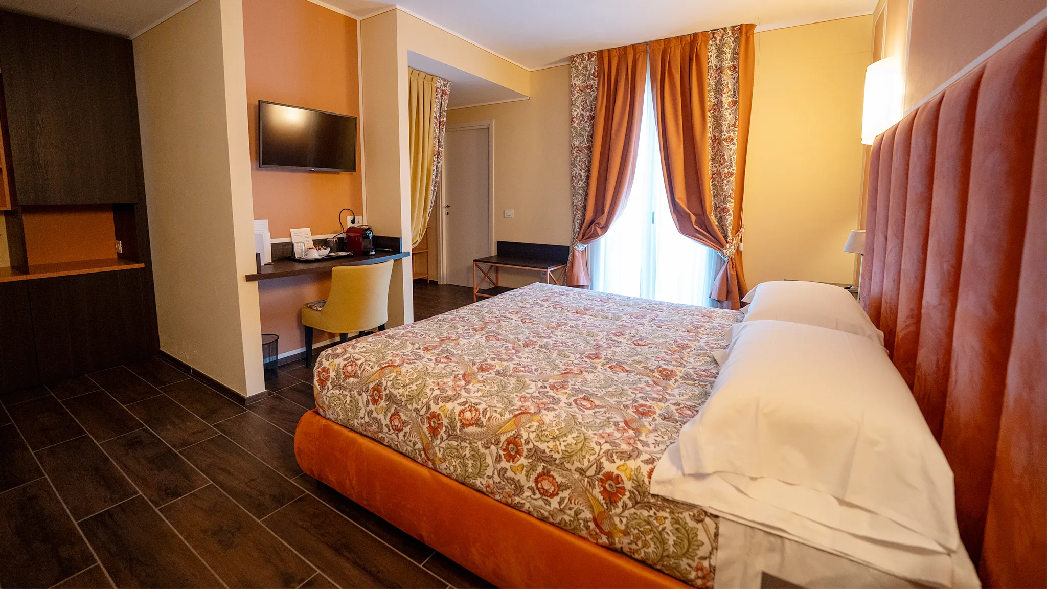 Letto matrimoniale camera Langhe a I Castagni, Vigevano